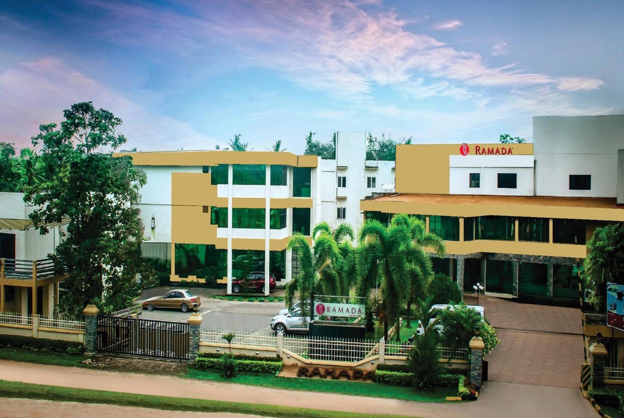 Ramada Katunayaka Buitenkant foto